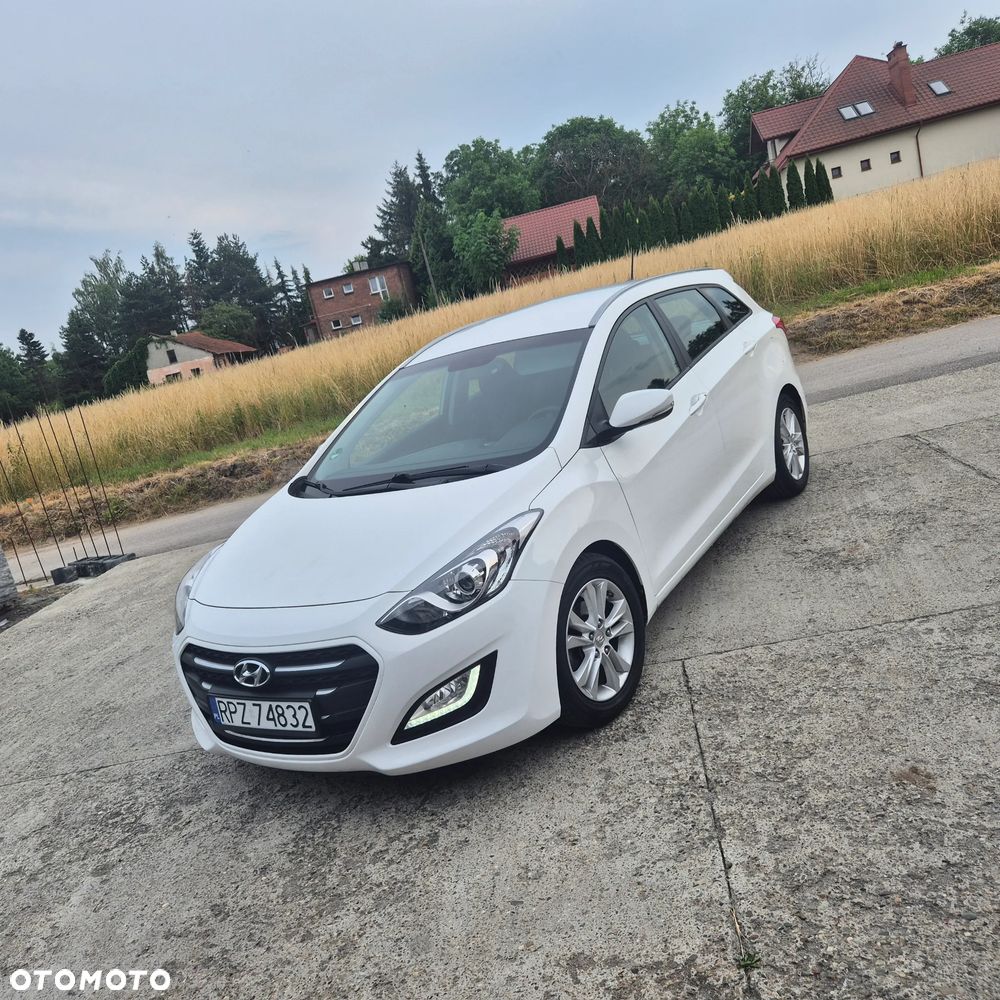 Hyundai i30 blue Kombi 1.4 Classic Navigation - 4