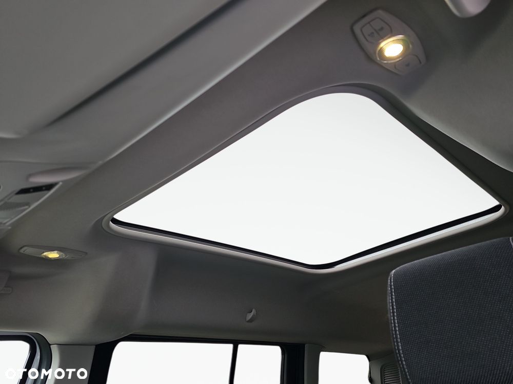 Ford Tourneo Connect 1.5 TDCi Titanium - 18