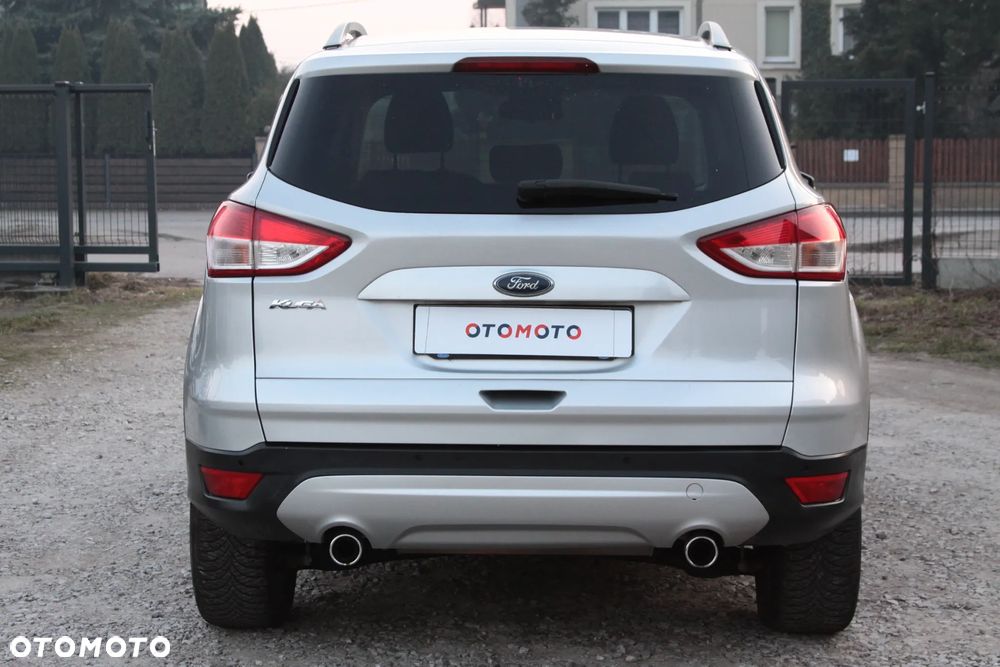 Ford Kuga 2.0 TDCi 2x4 Titanium - 10