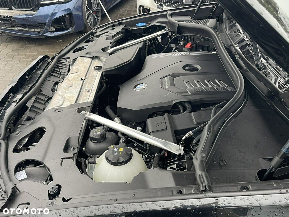BMW X3 xDrive20i Advantage - 16
