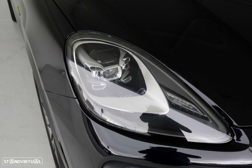 Porsche Cayenne Coupé E-Hybrid - 3