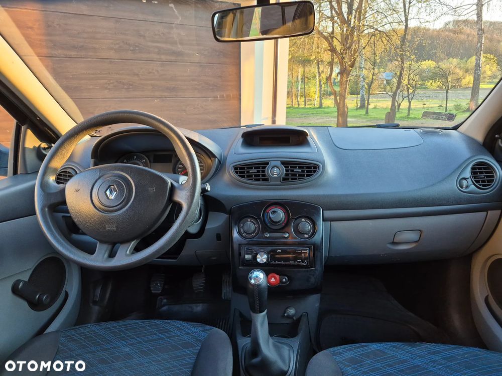 Renault Clio - 20