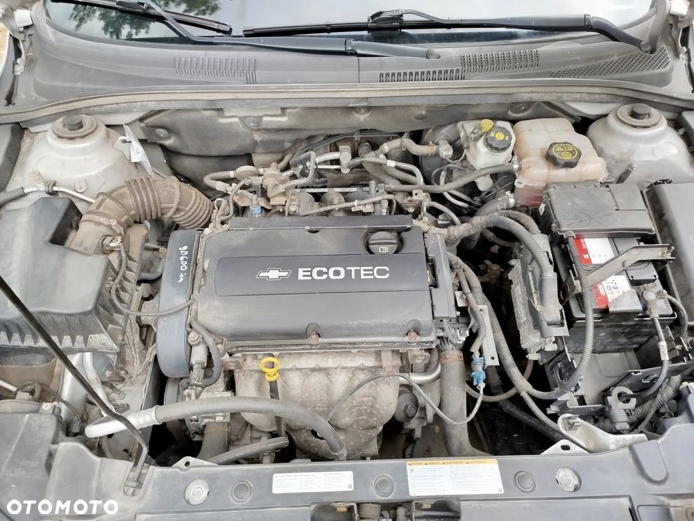 Chevrolet Cruze 1.6 LS - 13