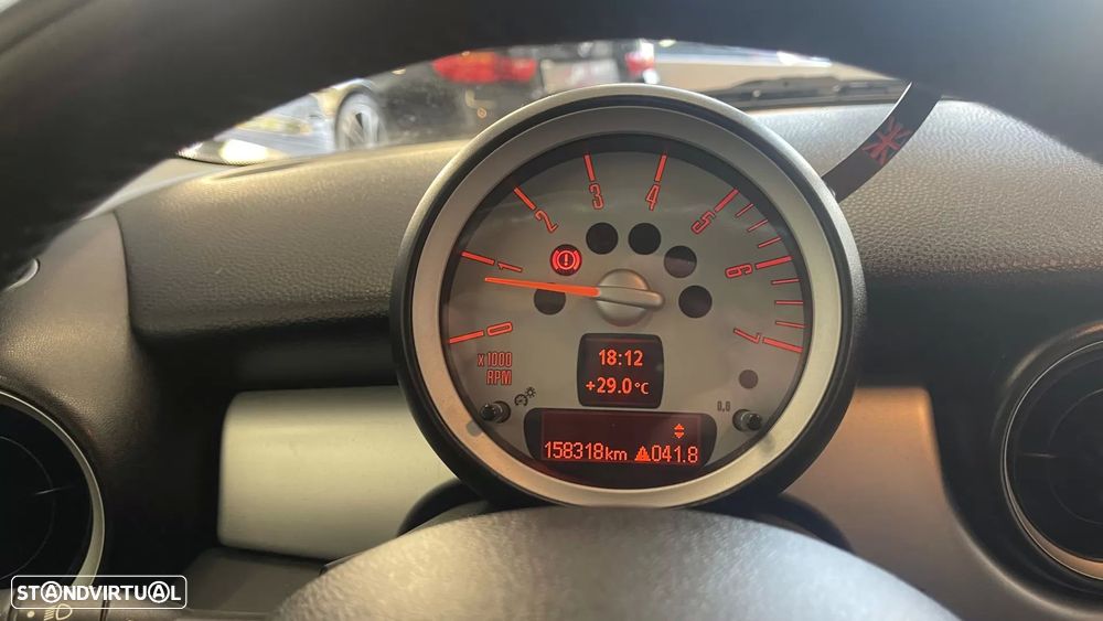 MINI 3 Portas One D - 26