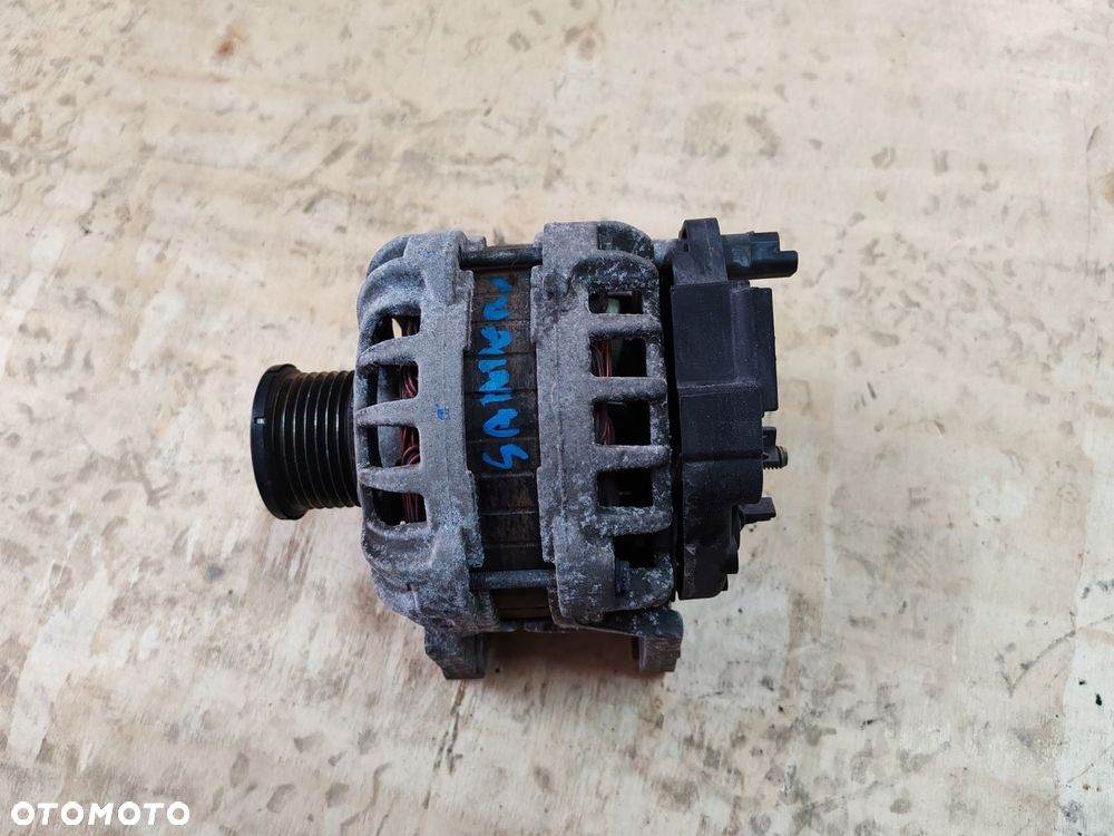 Alternator 351005079r 0.9 900 TCE Dacia Sandero II Stepway 12-16 - 1