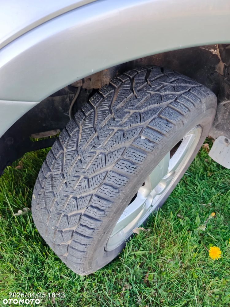 Mitsubishi Outlander 2.0 Intense DAKAR - 6