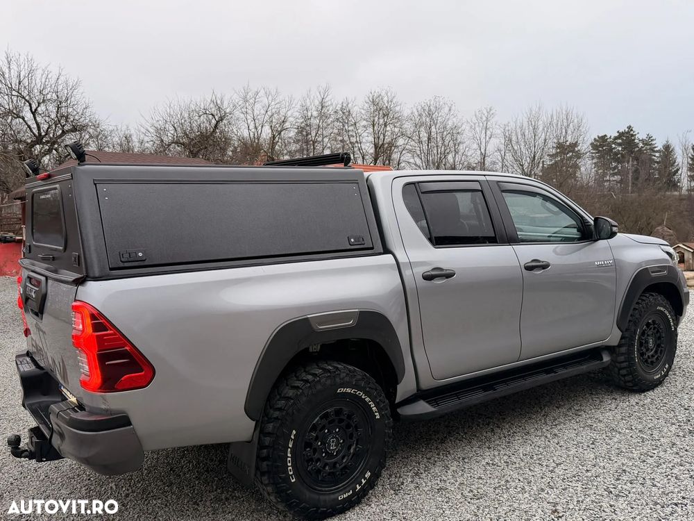Toyota Hilux 2.8D 204CP 4x4 Double Cab AT Invincible - 4