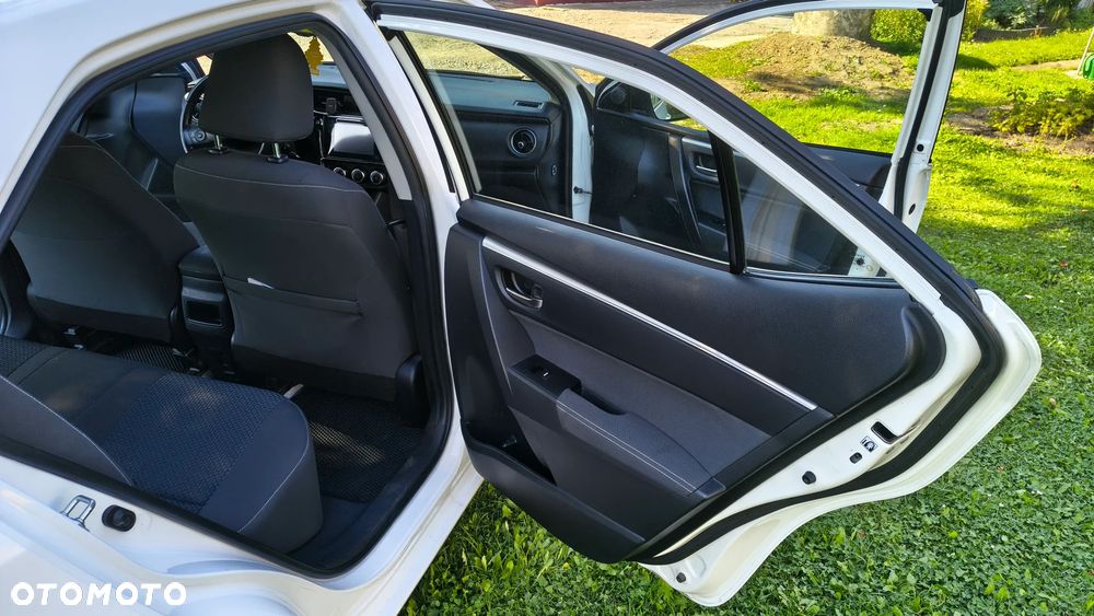 Toyota Corolla 1.4 D-4D Comfort - 13