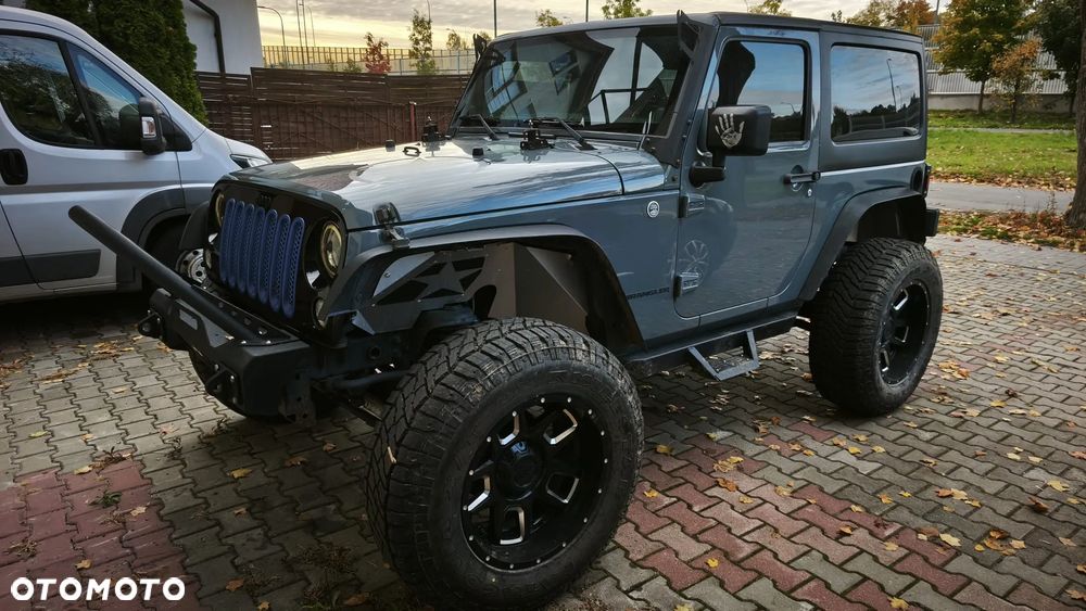 Jeep Wrangler - 1