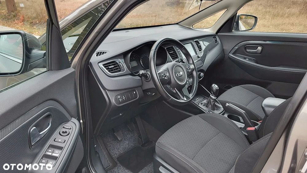 Kia Carens 1.7 CRDi M 7os - 18