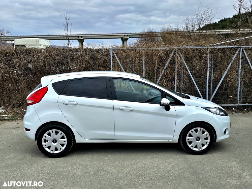 Ford Fiesta - 10