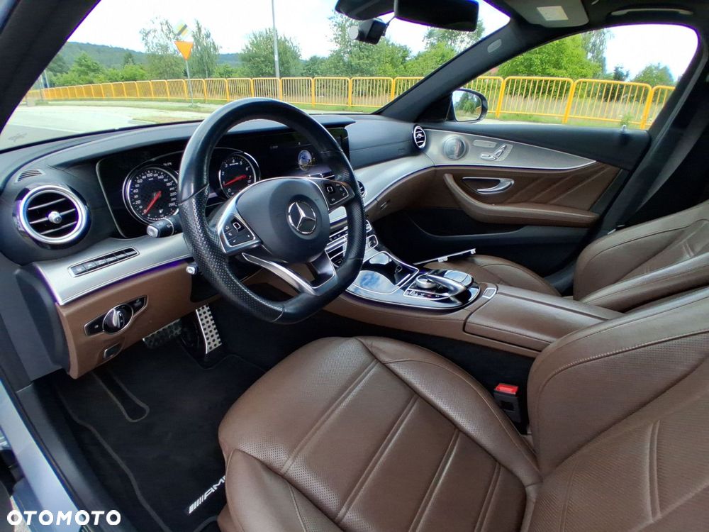 Mercedes-Benz Klasa E - 12