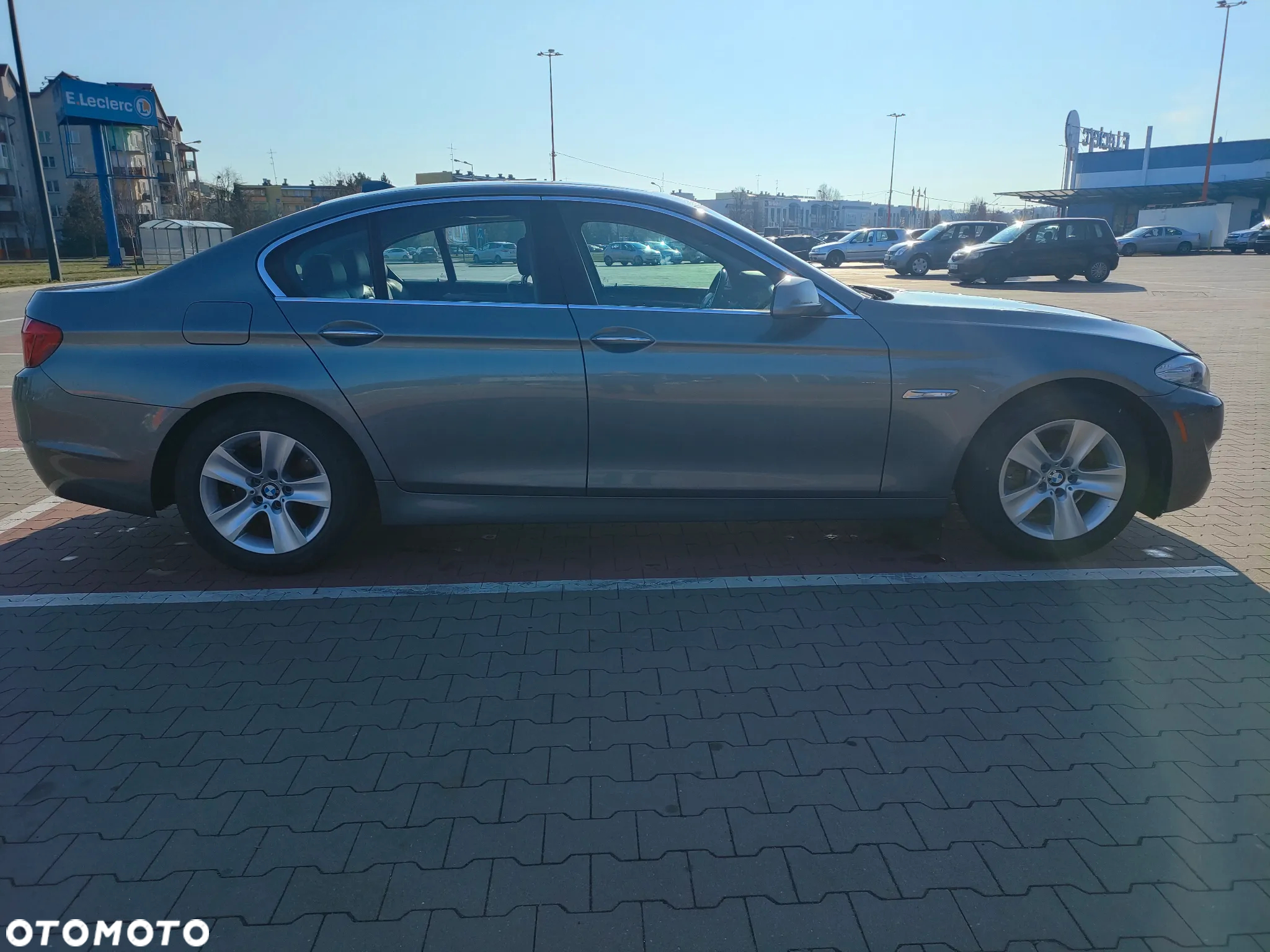 BMW Seria 5 528i - 3