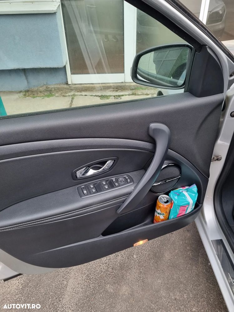 Renault Megane ENERGY dCi 110 Start & Stop Bose Edition - 4