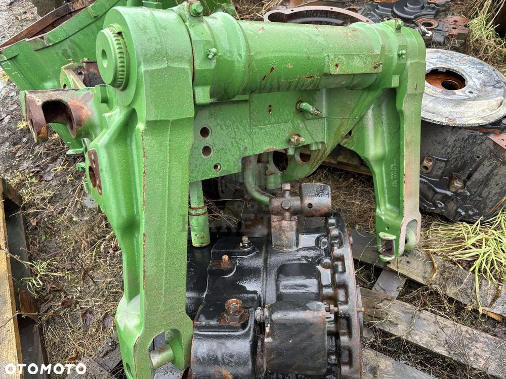 John Deere 7R 330 7R330 Obudowa Tylnego WOM Rama Tylnego Zaczepu CZĘŚCI TA15711 - 2