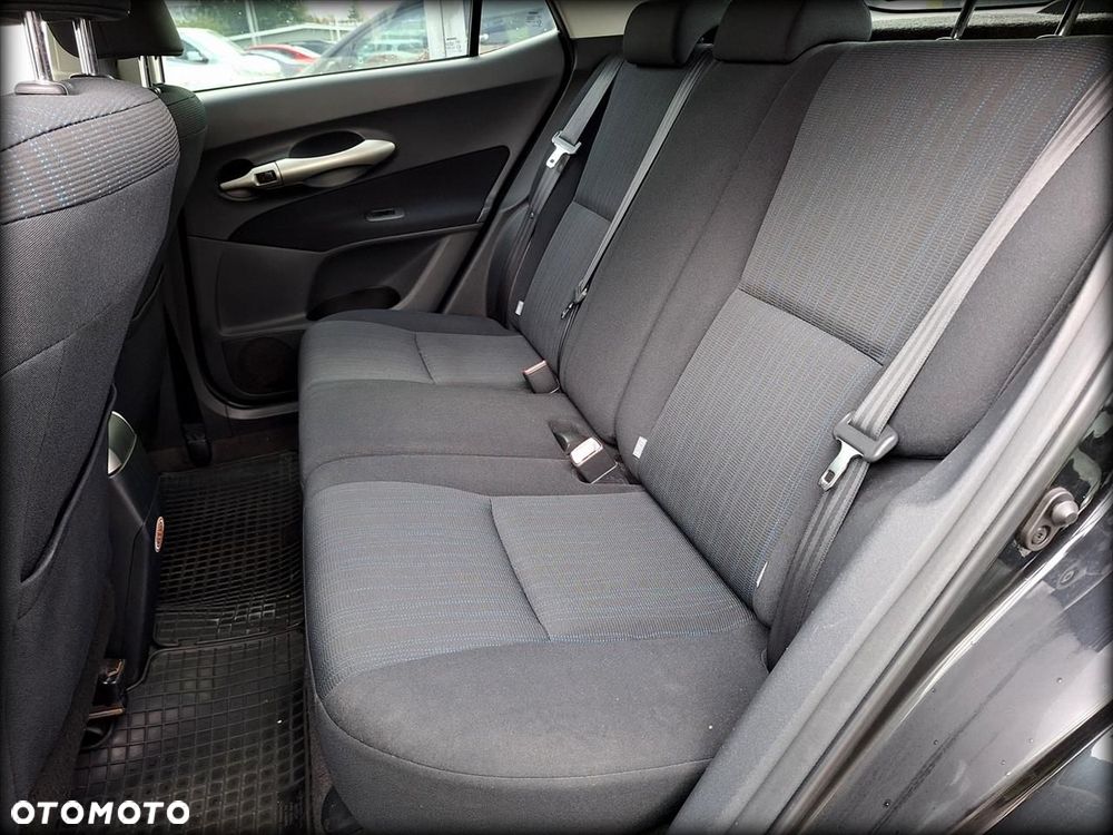 Toyota Auris 1.6 VVT-i Terra - 6