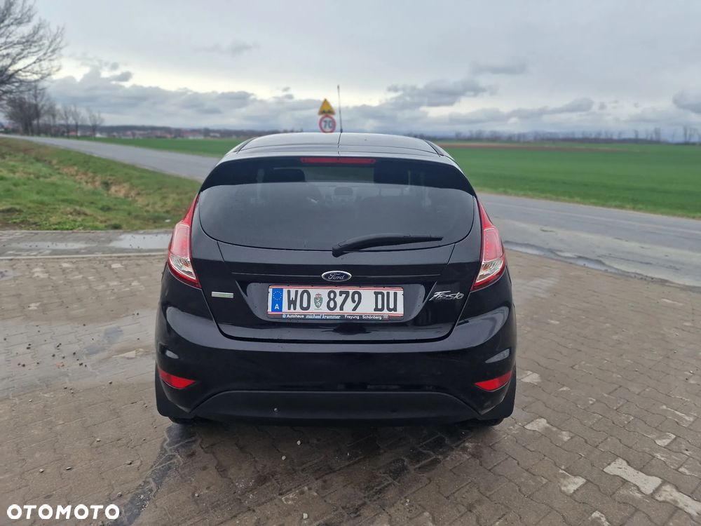 Ford Fiesta 1.25 Celebration - 12