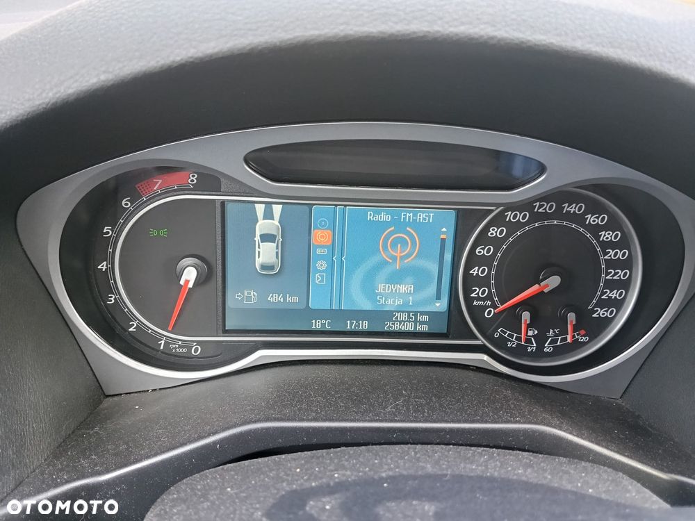 Ford Mondeo 2.3 Titanium - 10