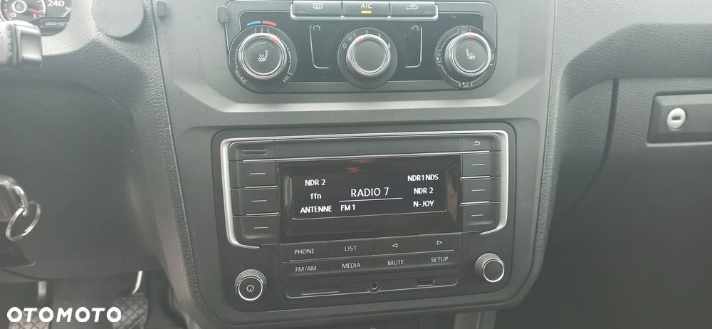 Volkswagen Caddy - 26