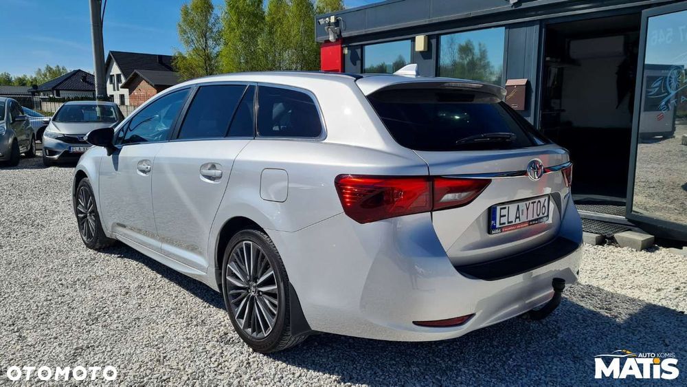 Toyota Avensis - 31