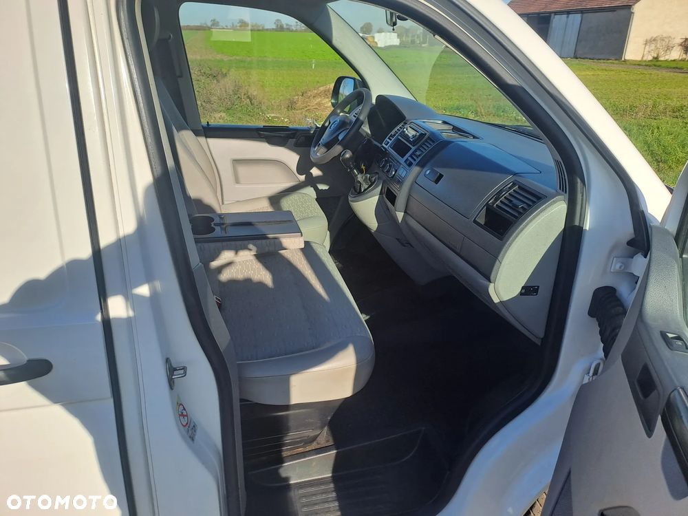 Volkswagen Transporter T5 TDI L1H1 - 14