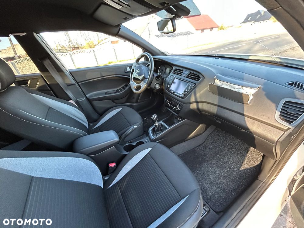 Hyundai i20 - 32