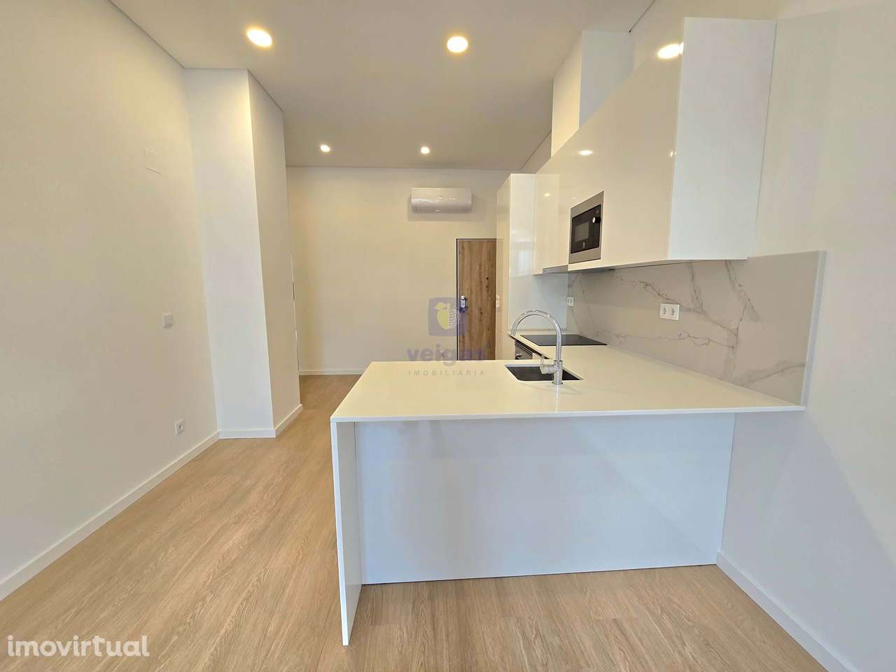 Apartamento T2 com varanda e duas frentes no empreendimento ANJOS 49 - Grande imagem: 3/14