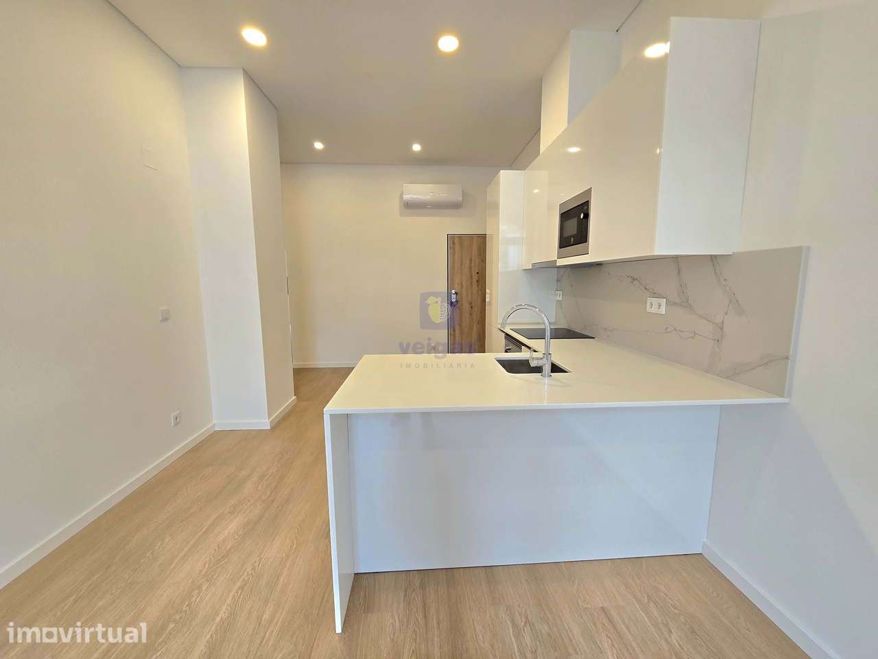 Apartamento T2 com varanda e duas frentes no empreendimento ANJOS 49 - Grande imagem: 3/14