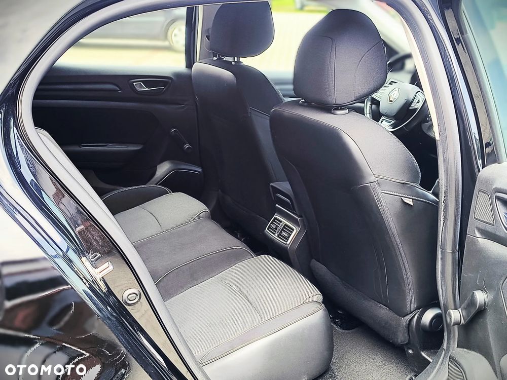 Renault Megane 1.2 Energy TCe Limited - 11