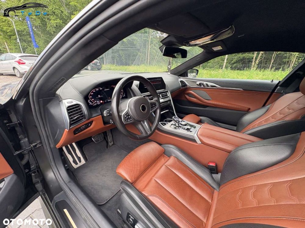 BMW Seria 8 M850i xDrive - 25