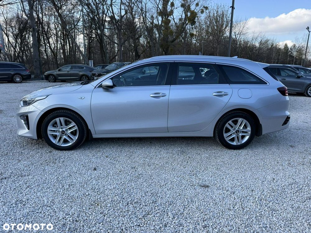 Kia Ceed - 12