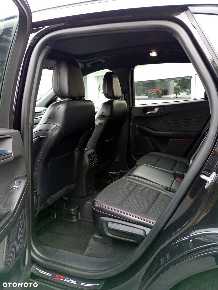 Ford Kuga - 32