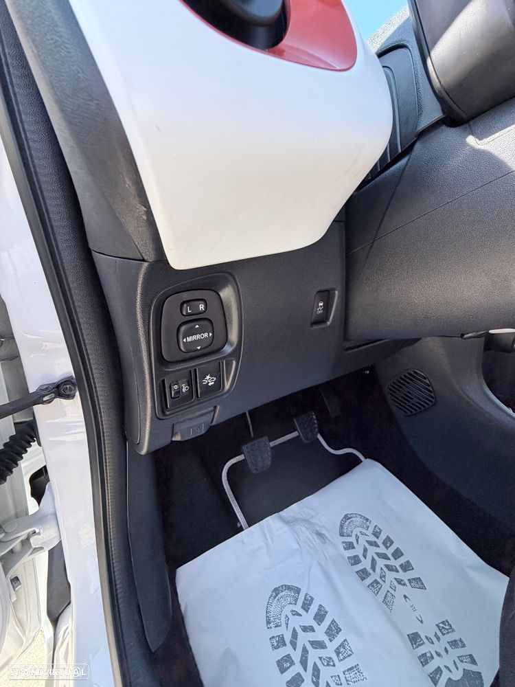 Peugeot 108 1.2 PureTech Roland Garros - 17