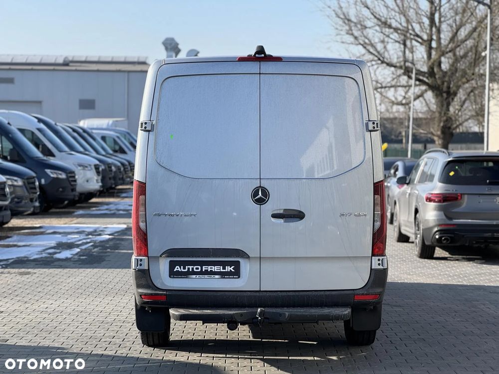 Mercedes-Benz Sprinter - 8