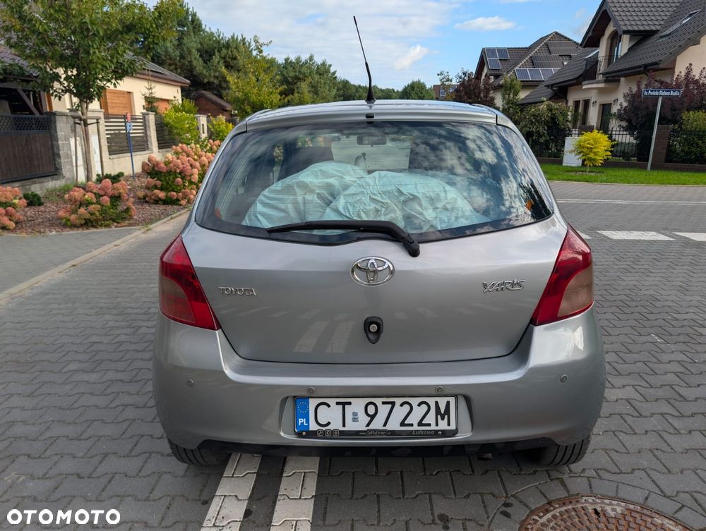 Toyota Yaris - 6