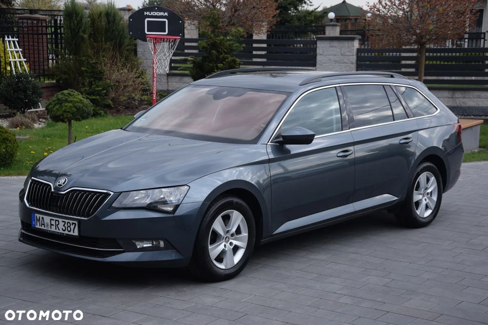 Skoda Superb 2.0 TDI Ambition - 11