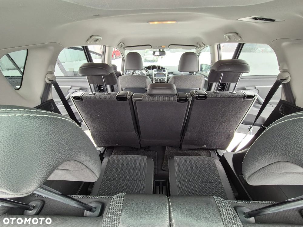 Toyota Verso - 25