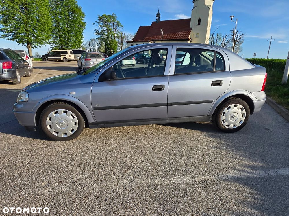 Opel Astra 1.4 - 5