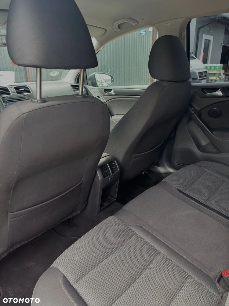 Volkswagen Golf 1.6 TDI DPF Comfortline - 11