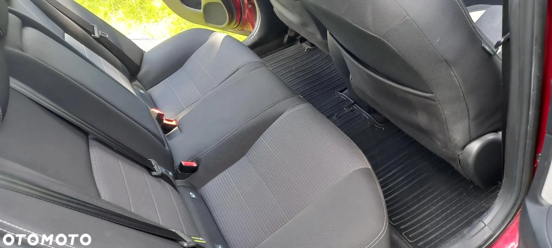Toyota Avensis Combi 1.8 Multidrive Business Edition - 26