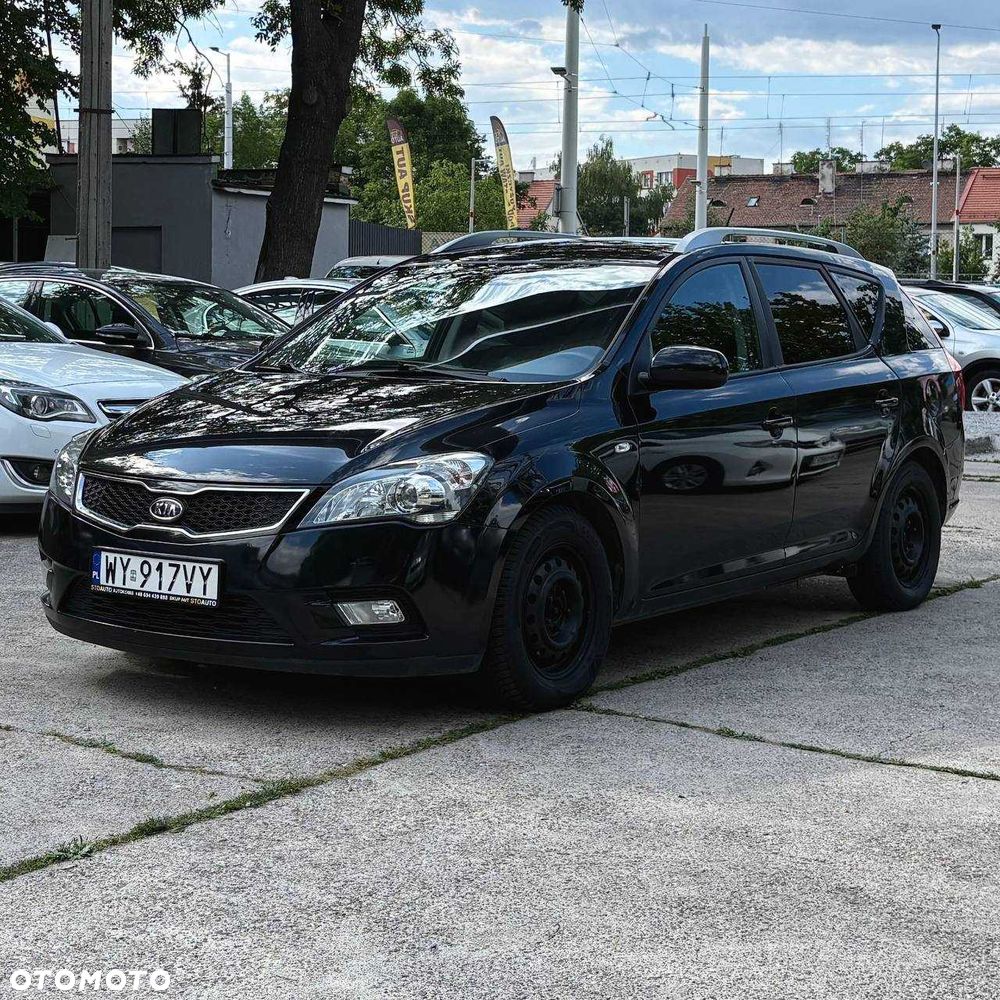Kia Ceed - 1