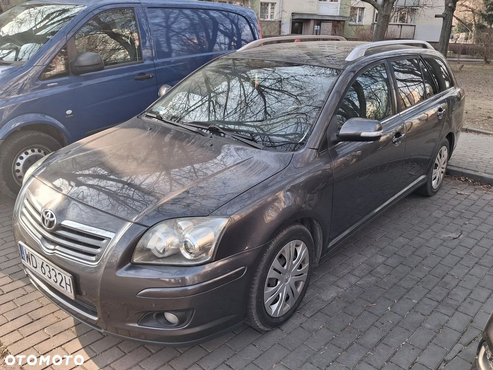Toyota Avensis 2.0 D-4D - 1