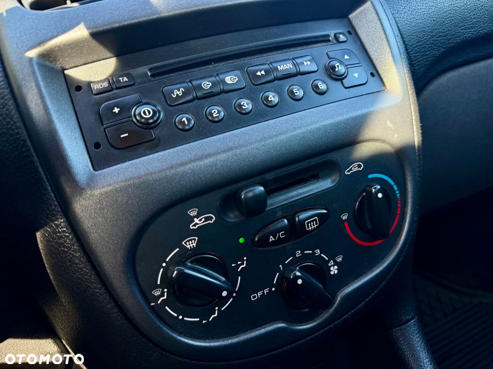 Peugeot 206 - 7