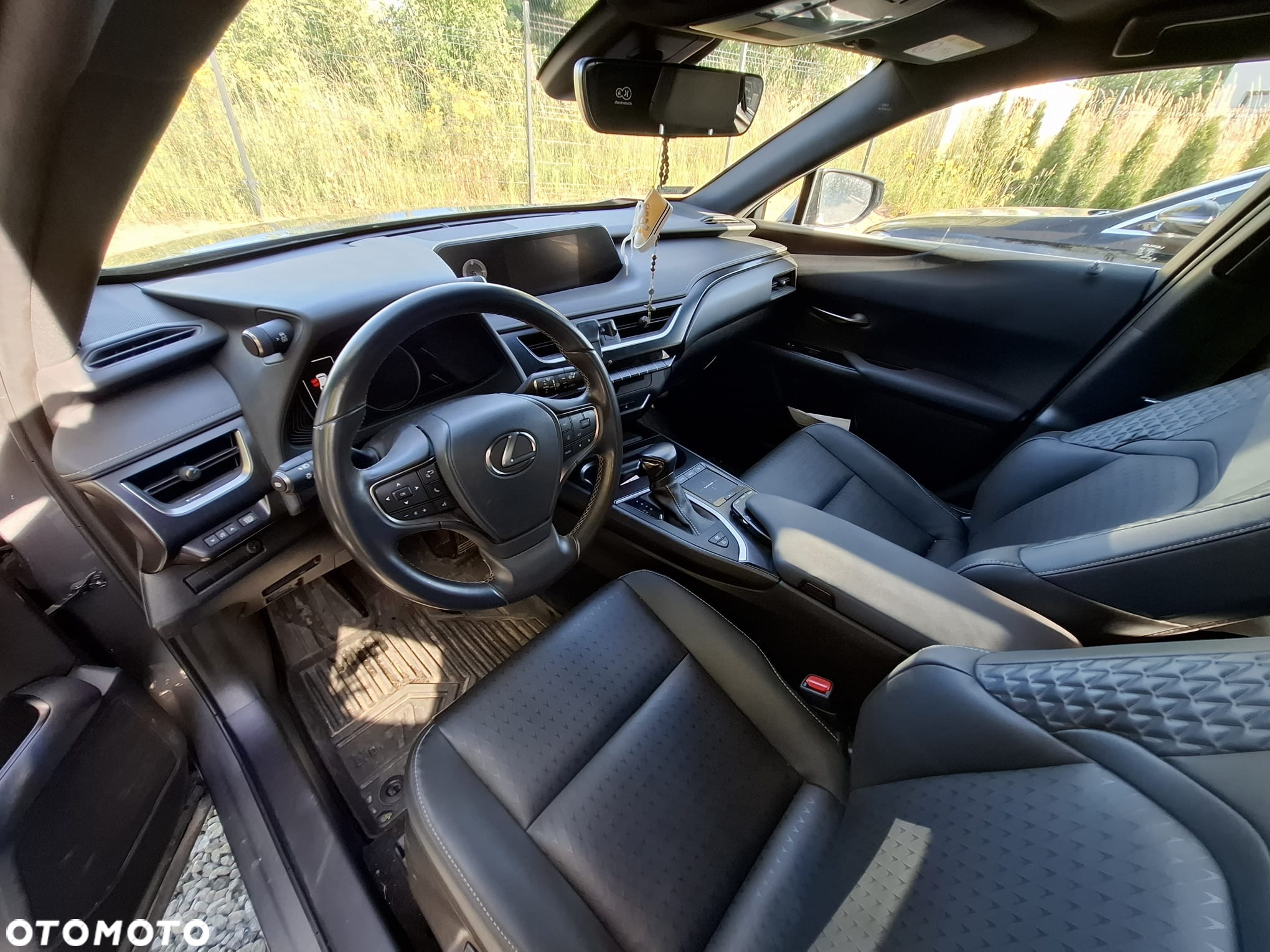 Lexus UX - 3