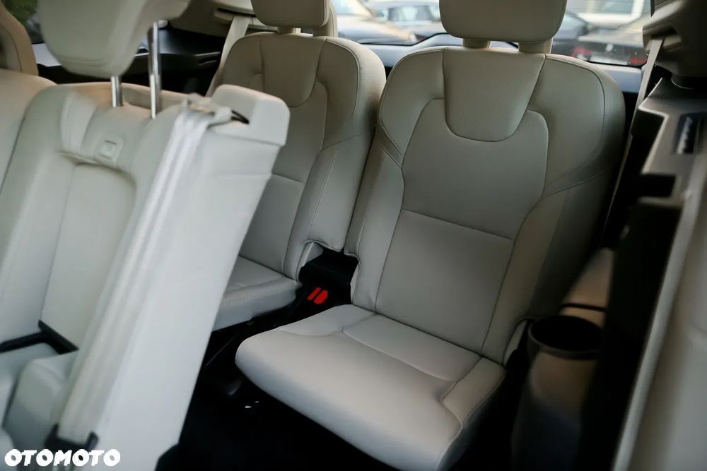 Volvo XC 90 T5 AWD Inscription 7os - 28