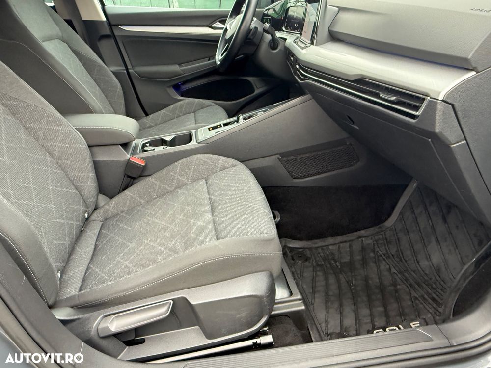 Volkswagen Golf 1.5 eTSI OPF DSG Life - 20