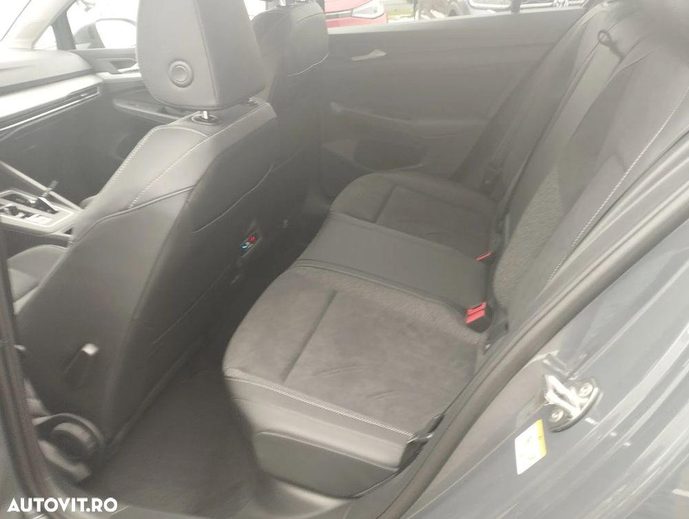 Volkswagen Golf - 12