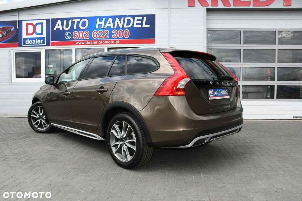 Volvo V60 Cross Country D3 Drive-E Summum - 9