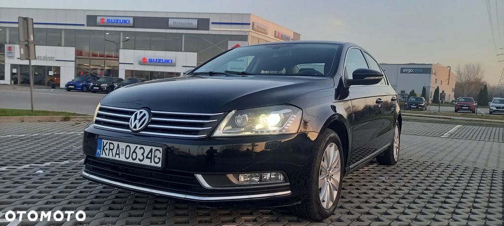 Volkswagen Passat 2.0 TDI DPF Sportline - 4
