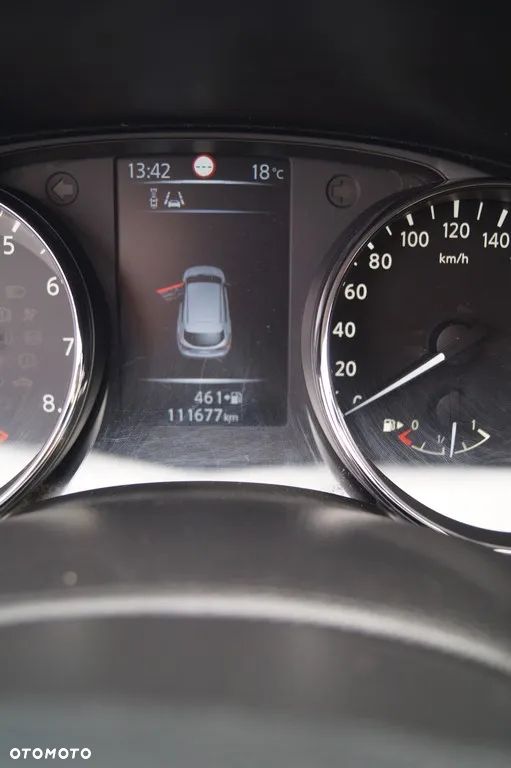 Nissan Qashqai - 25